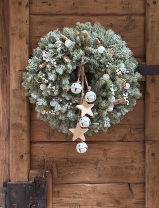 PŘEDOBJEDNÁVKY: Pro všechny milovníky vánoční výzdoby v přírodních a bílých odstínech jsem vytvořila tento 50 cm velký...