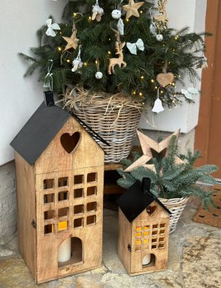 Včera jsem doskladnila nejoblíbenější dekorace ze dřeva, některé položky byly již vyprodané, tak už můžete zase objednávat...