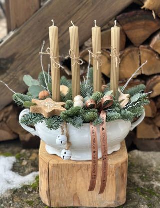 Vánoce v porcelánu🌟🌲❤️. Rustikální adventní svícen v porcelánové míse od firmy @thunporcelain❤️. V hlavě jsem ho měla...