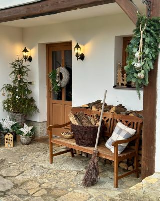 Nachystáno ❤️🌲🏡🌟. Ty lucerny mám venku již 3. rok a pořád dělají takovou parádu❤️. #advent #vanoce #vanocnivyzdoba #venkov...